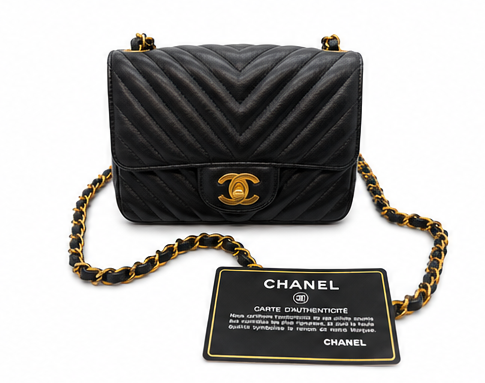 Chanel Chevron Single Flap Lambskin Chain Bag I Black with Gold Hardware