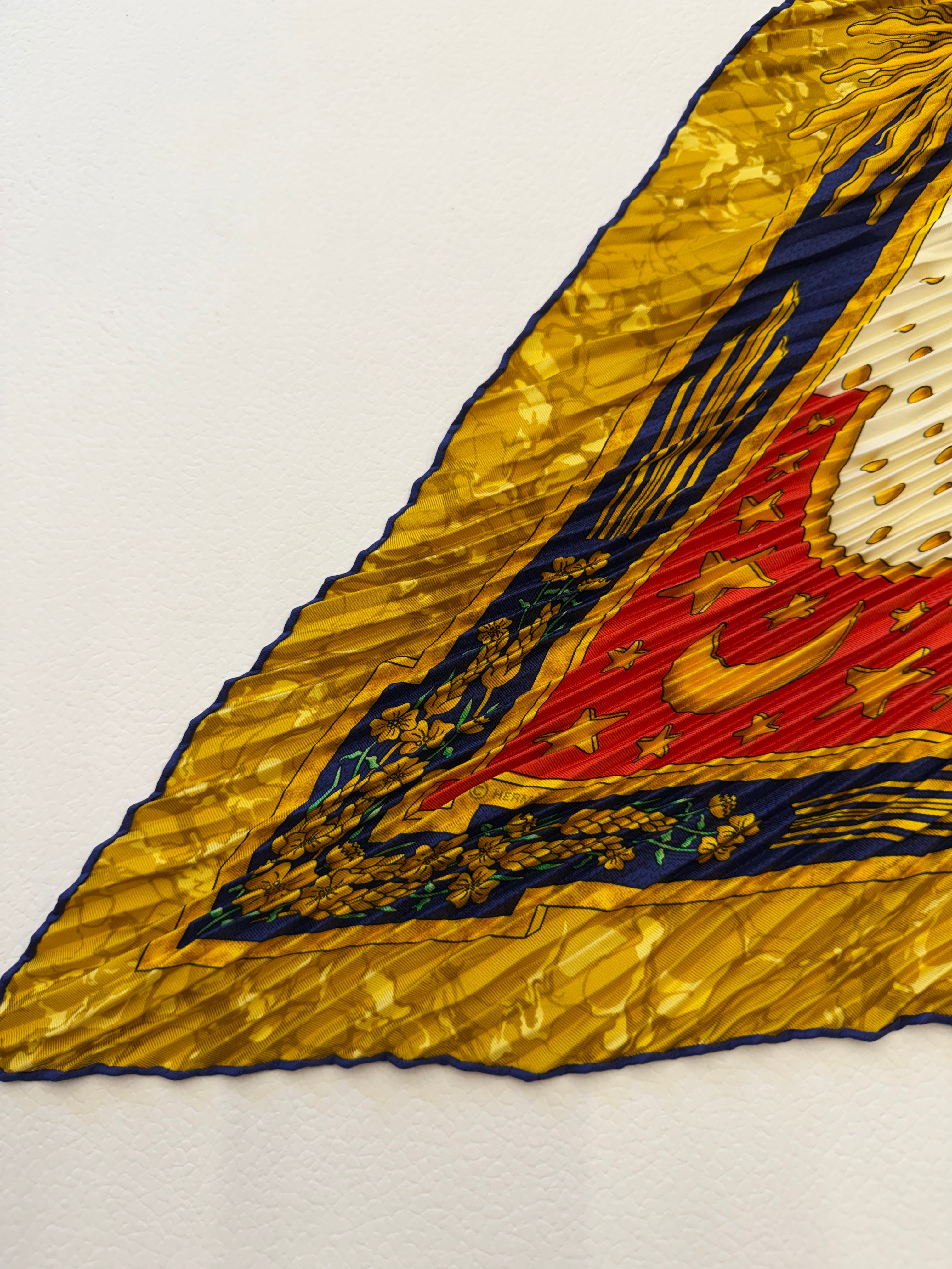 Hermès Carpe Diem Pleated Scarf I Colorful