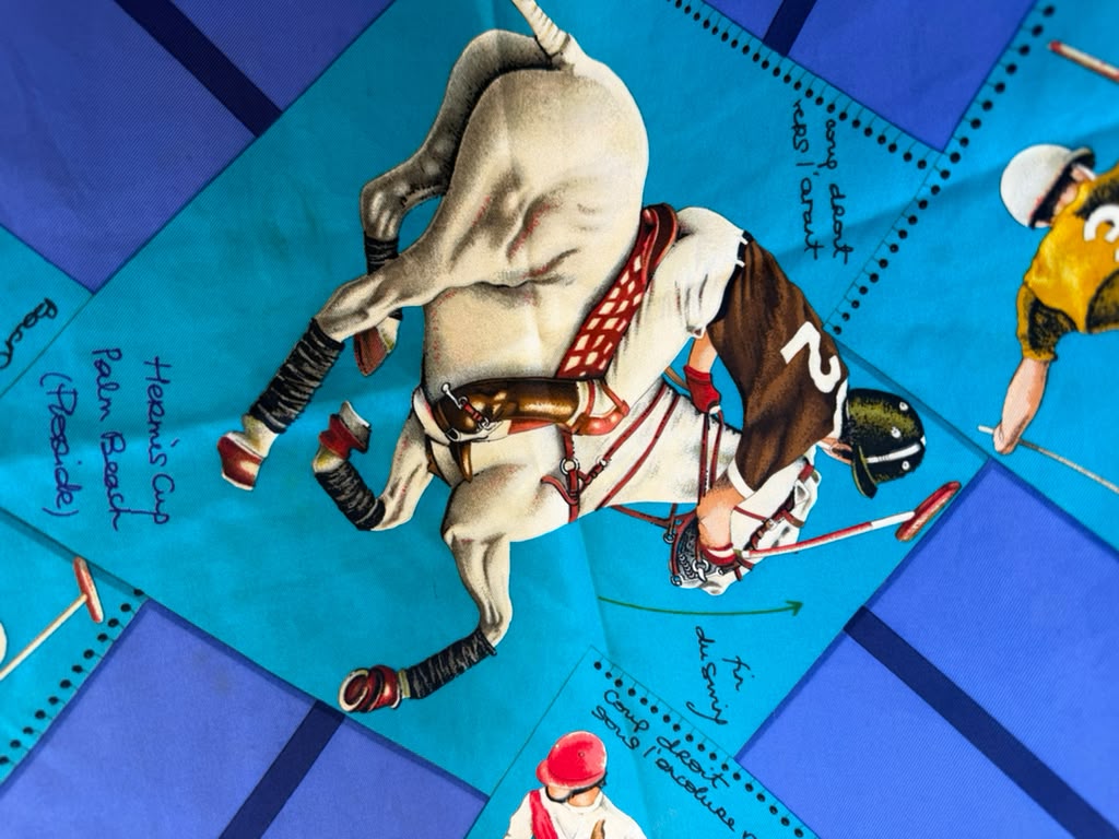 Foto original do lenço Hermès Polo — detalhe 2
